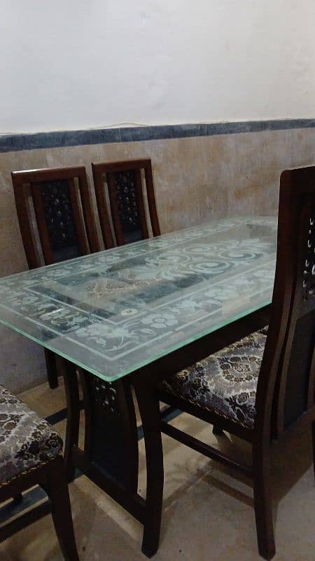 Dining Table with 6 chairs 1