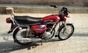 Honda CG 125 22 model all Punjab number is