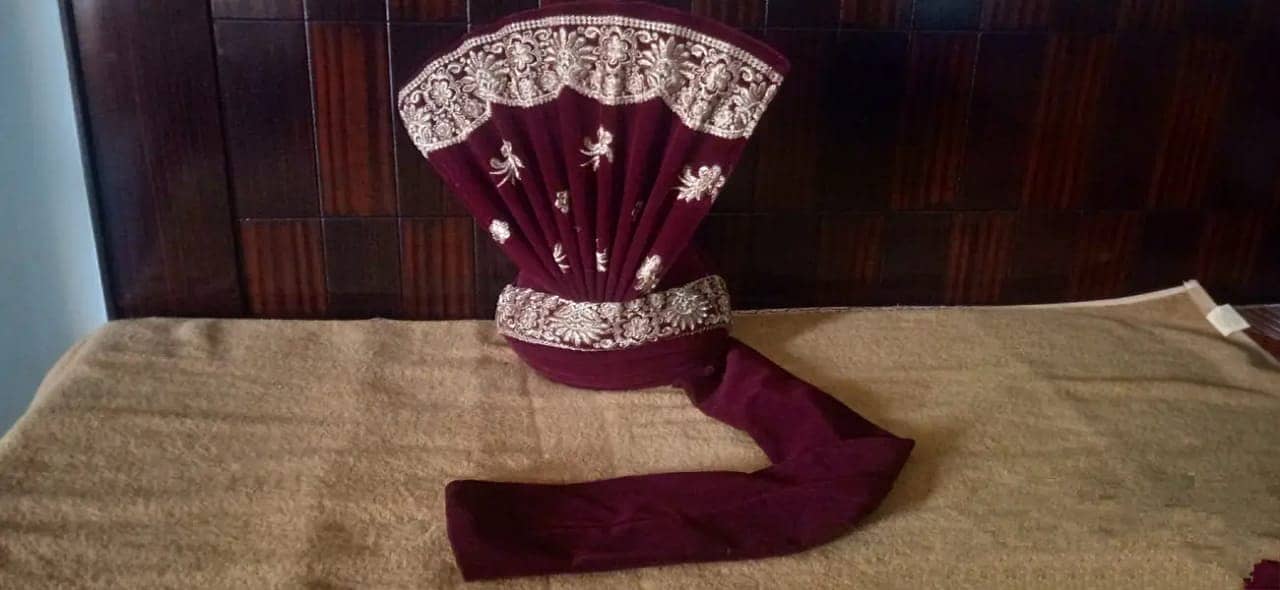 New Dark Reddish Brown (Mehroon) Groom Turban with Shawl Complete Set. 2