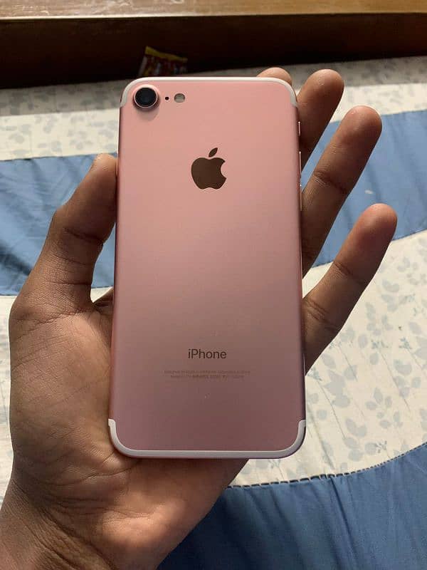 I phone 7 bypass 128gb rose gold 1