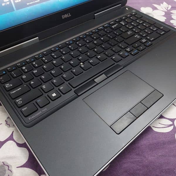 Dell precision 7520 I7 6th Gen 2