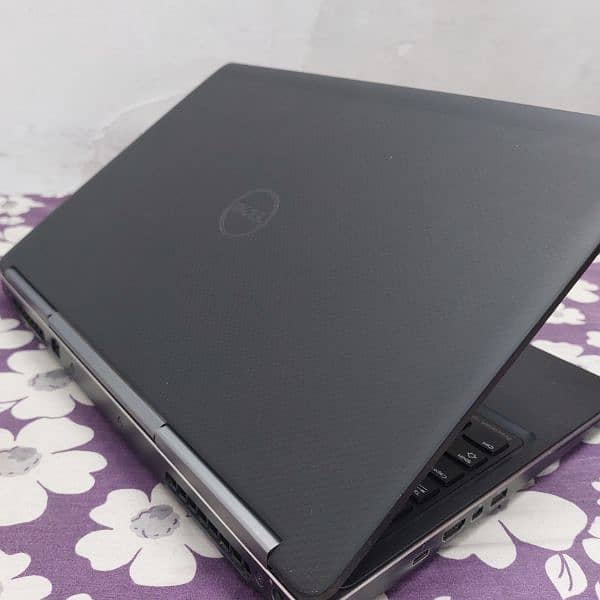 Dell precision 7520 I7 6th Gen 4