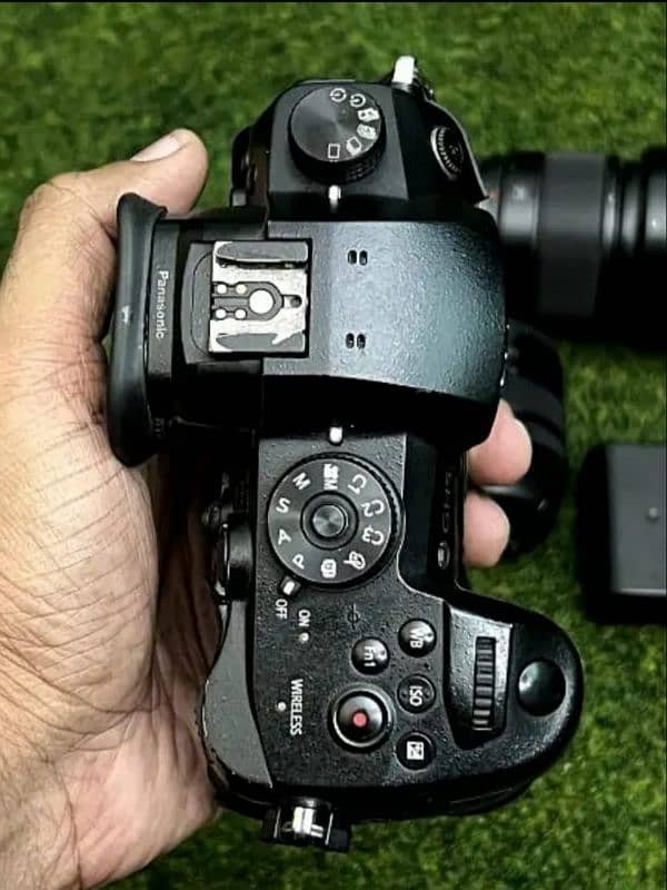 GH 5 Mirrorless Camera 3