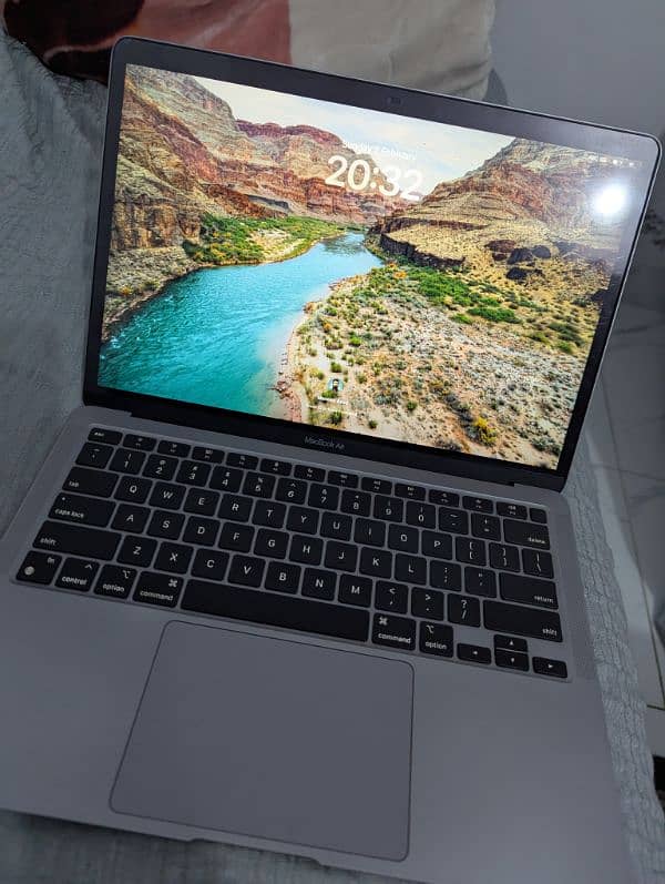 MacBook Air M1 2020 8/256gb 2