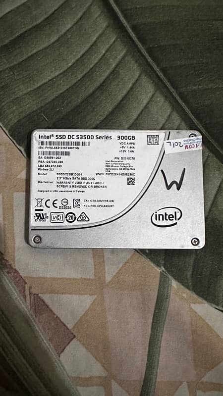 100% health Intel SSD s3500 Series 300GB SATA SSD Solid State Drive 0