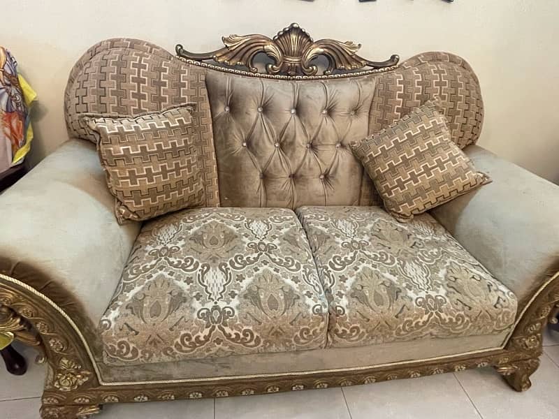 7 seater sofa 0