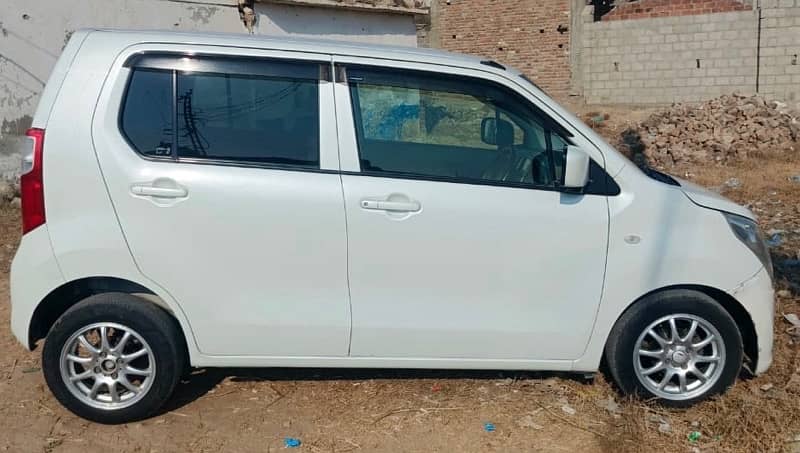 Suzuki Wagon R 2016 1