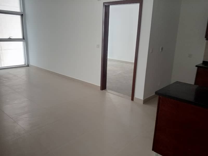 1 Bed Plus Study Room Servant Having 2 Bath Approximately 2 Bed Apartment Unfurnished Apartment Available For Rent Having Best Lake View 8