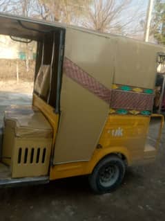 tuk tuk03465867137