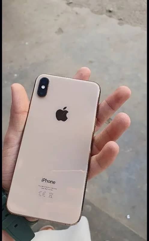 Iphone XSMAX 64 GB fcatory unlock 0