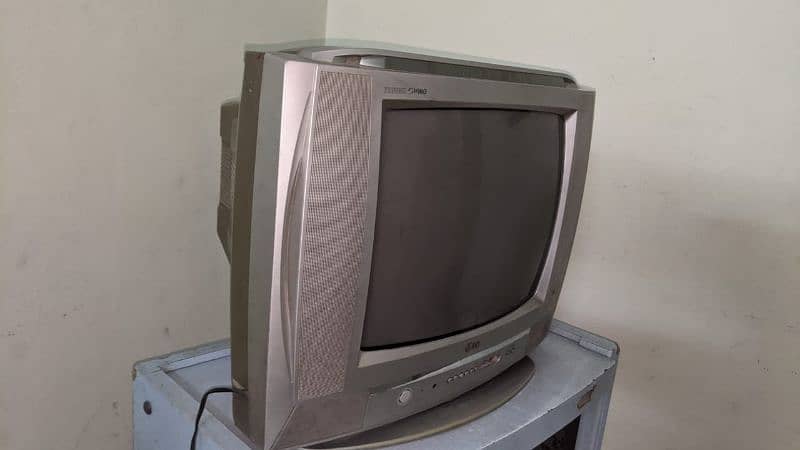 LG tv with trolly 2