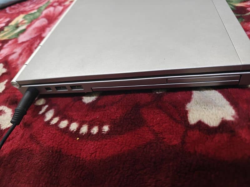 Hp Elitebook 8460p Core i5/3rd Generation 3