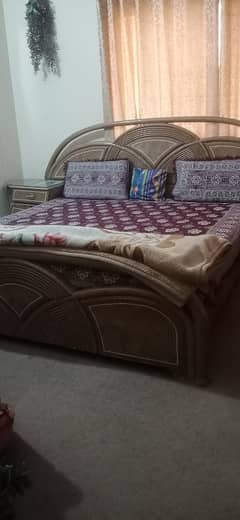 king size bed with 2 x side table