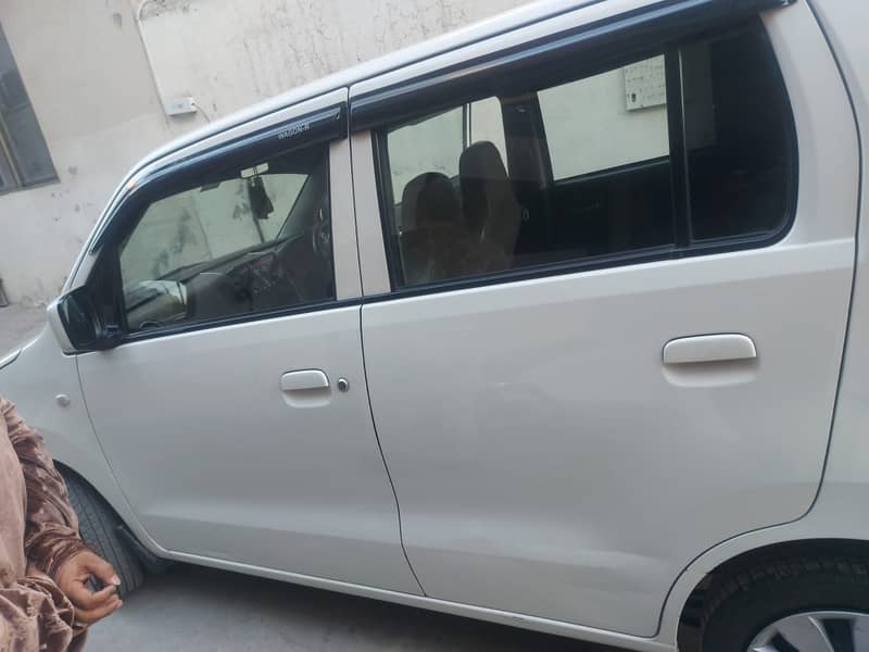 Suzuki Wagon R 2016 3