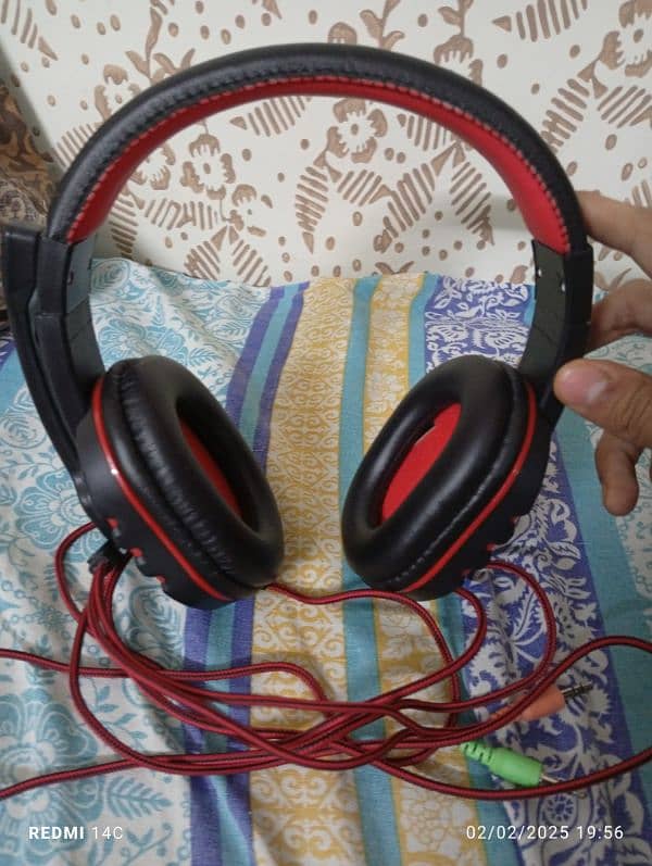 LUNAR PROTON GAMING HEADPHONES 2