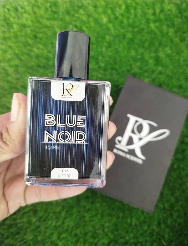 Blue Noir perfume for men 1