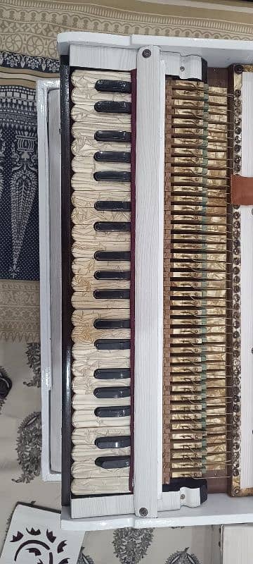 Indian Harmonium 0