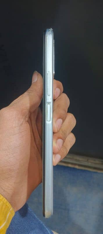 vivo y21 in brand new condition 5