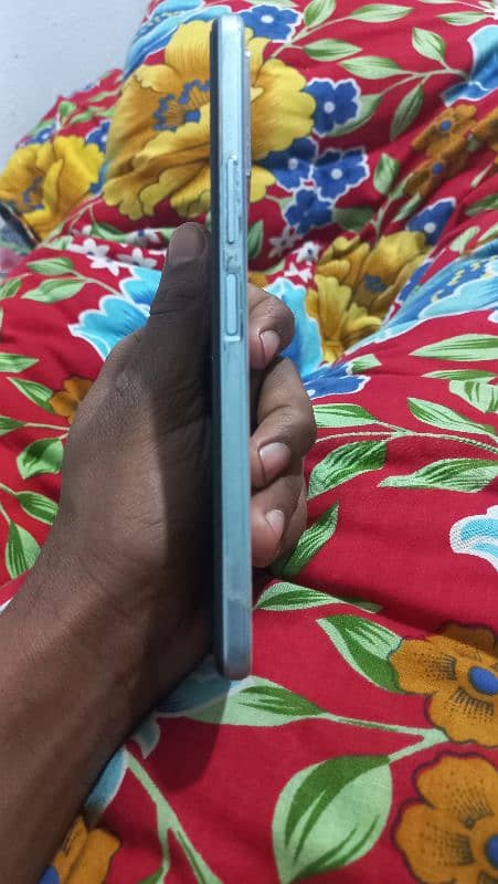 vivo y 21.10/9 condision koi masla nhi ha 5