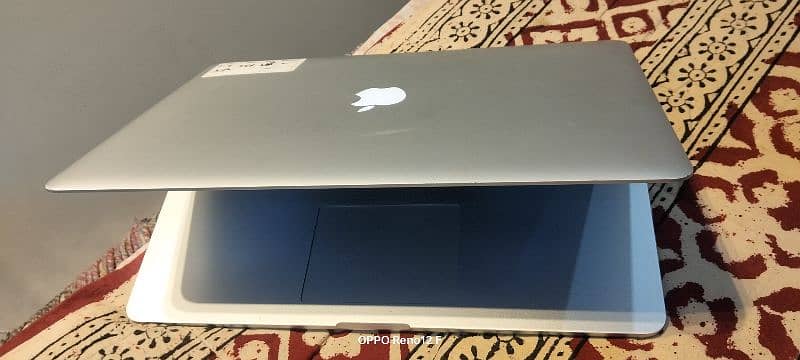 macbook pro a1398 16 256 1