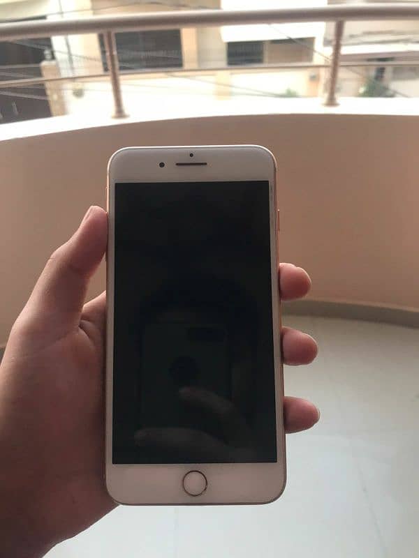 Iphone 8 plus Gold Colour 2