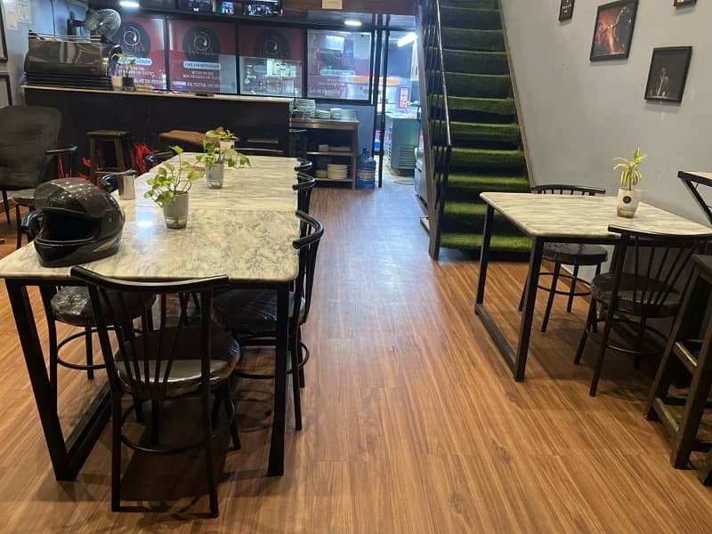 Restaurant Used tables and furniture for sale. 0