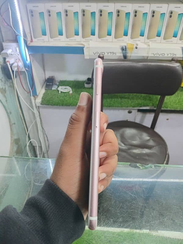 IPHONE 7PLUS 32GB PTA 2