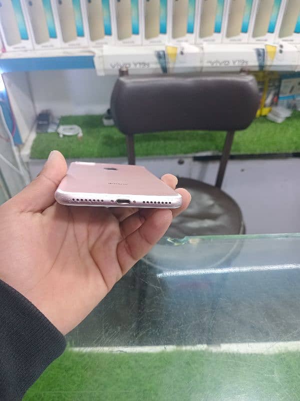 IPHONE 7PLUS 32GB PTA 3