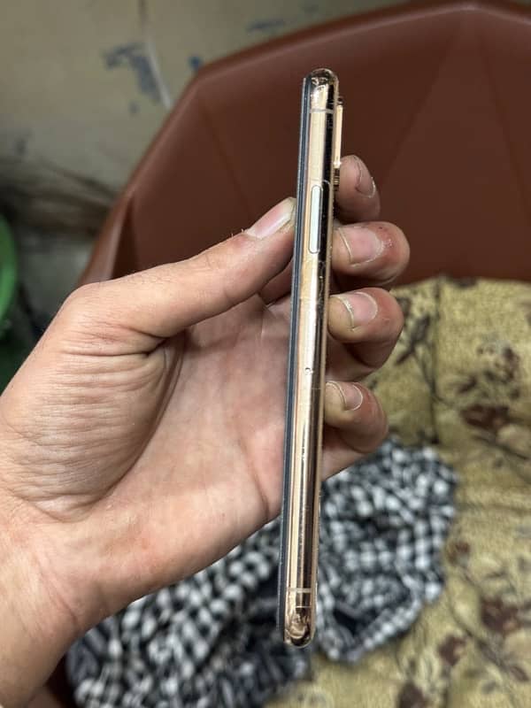 iphone xs 64gb pta approved 3