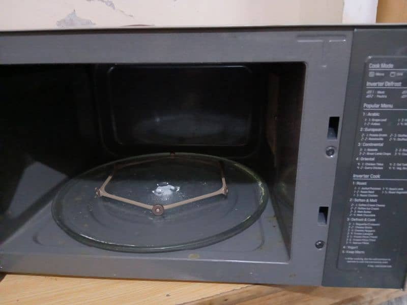 LG microwave 2