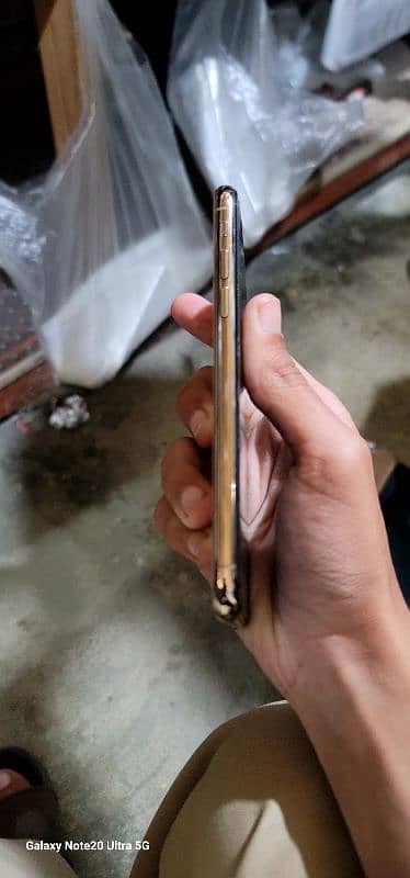 iphone XS , LLA MODEL 4