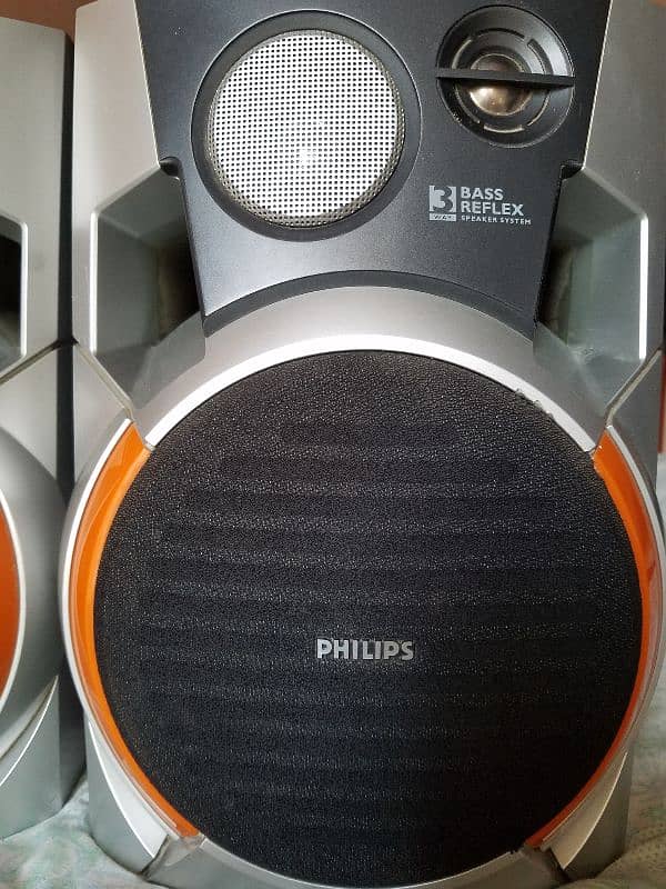 Philips & Kenwood 1