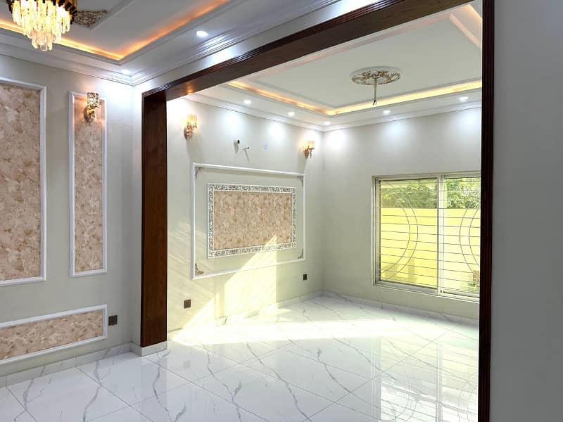 5 Marla Brand New House In Khayaban-e-Amin For Sale 5