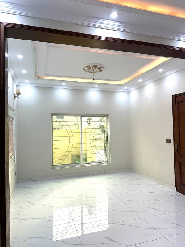 5 Marla Brand New House In Khayaban-e-Amin For Sale 13