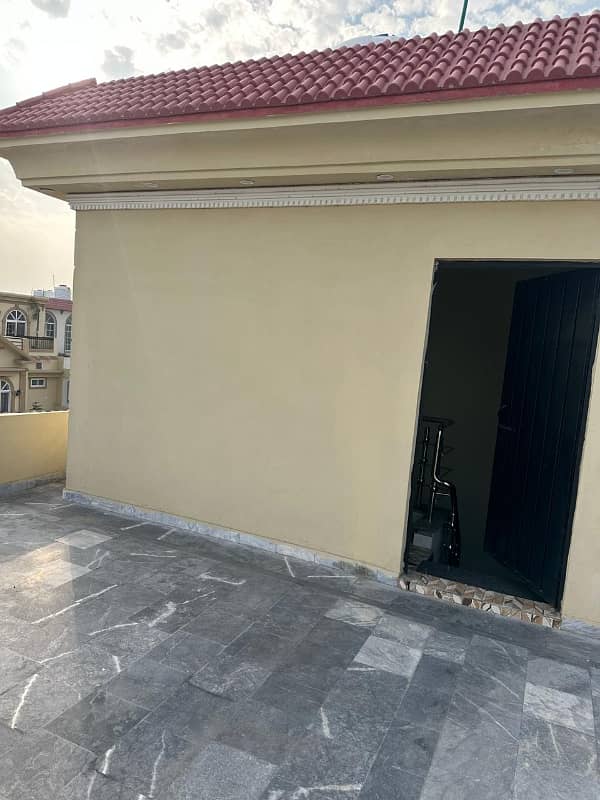 5 Marla Brand New House In Khayaban-e-Amin For Sale 43