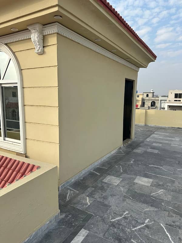 5 Marla Brand New House In Khayaban-e-Amin For Sale 47