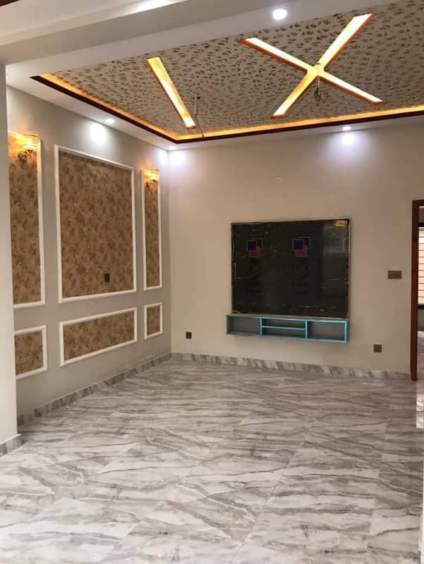 5 Marla Brand New House In Khayaban-e-Amin For Sale 6