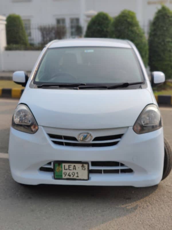 Daihatsu Mira 2011 1