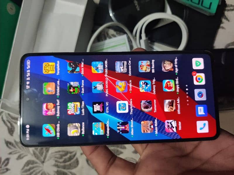 Infinix note 30 pro ha 8+8 256 12