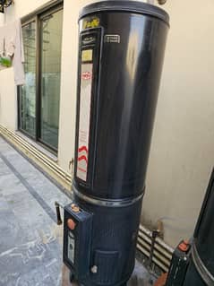 2 GAS GEYSER (35 GALLONS) IN EXCELLENT CONDITION