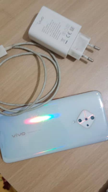 Vivo y51  4/128  urgent sale 3