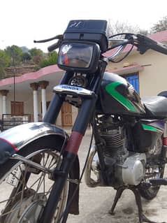 Honda 125 ,modle2013, condition 10/8