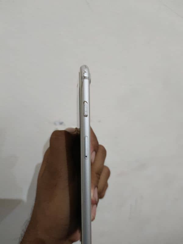 I phone 7 plus 10 /10 condition one hand used 1