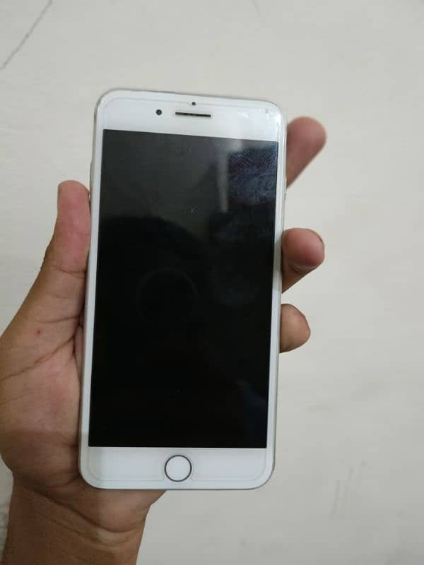 I phone 7 plus 10 /10 condition one hand used 3