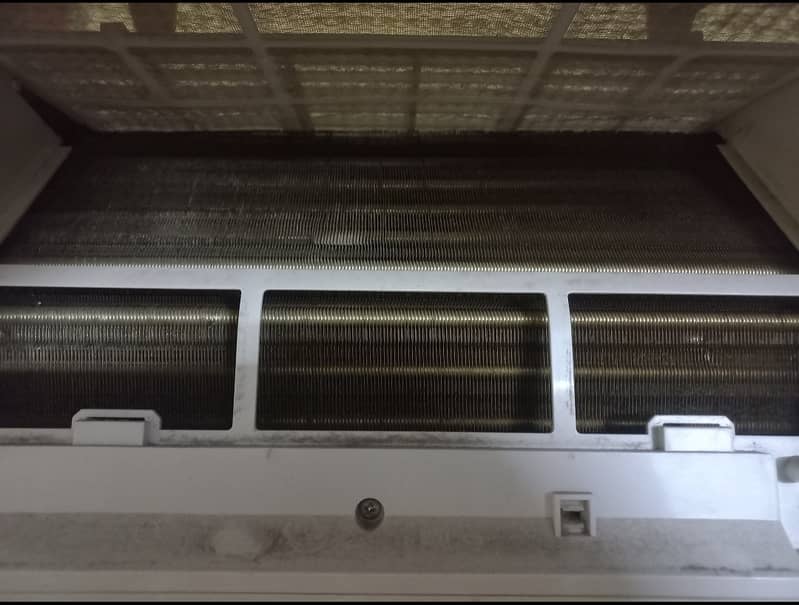 (Singer) 1.5 ton AC split in original condition 2