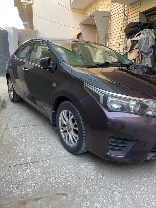 Toyota Corolla Altis 2014 4