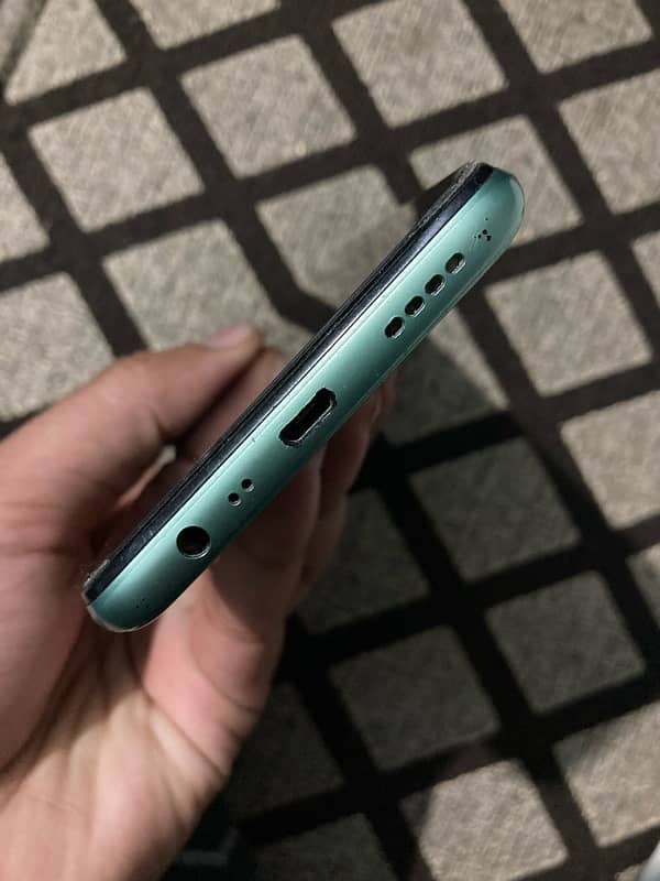 Realme C11 2/32gb with box 8