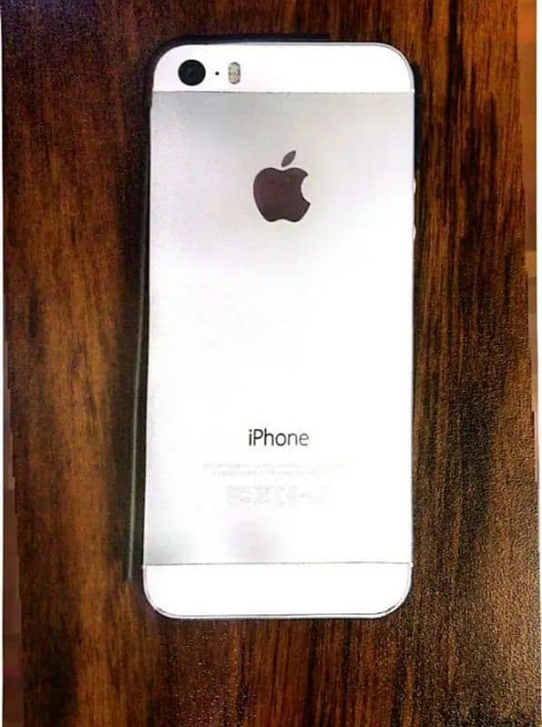 Iphone 5s 64GB full box WhatsApp number 03267483108 1