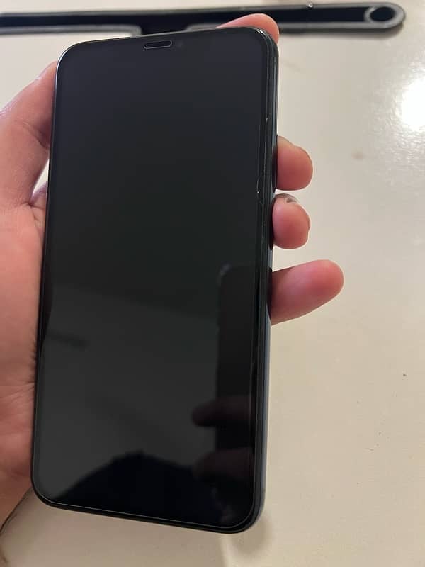 Iphone 11 Pro Max - Non PTA 1