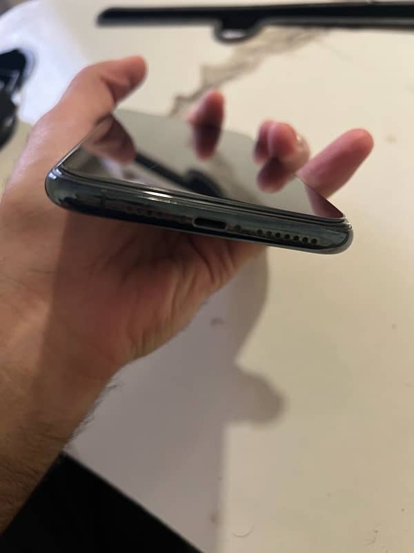 Iphone 11 Pro Max - Non PTA 4